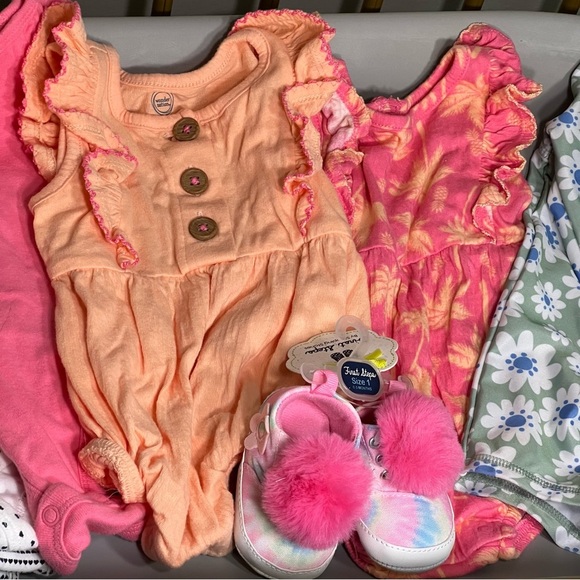 Baby Clothing Set 5 onesies two rompers & swimsuit & tennis shoes nwt 0-3 months - Picture 4 of 5